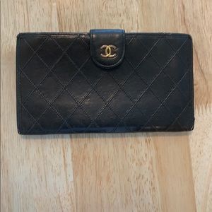 Vintage black Chanel wallet